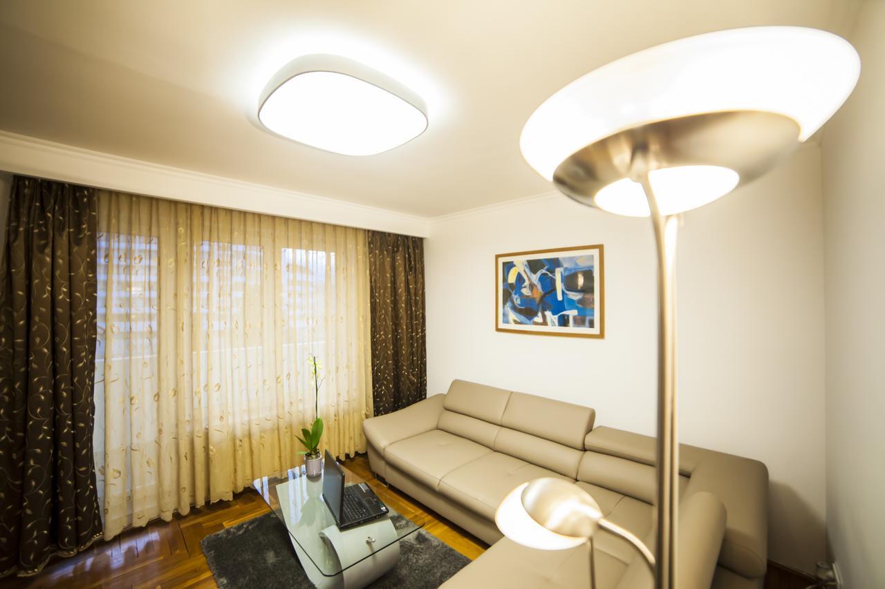 Business Class Apartment Cluj-Napoca Exteriör bild