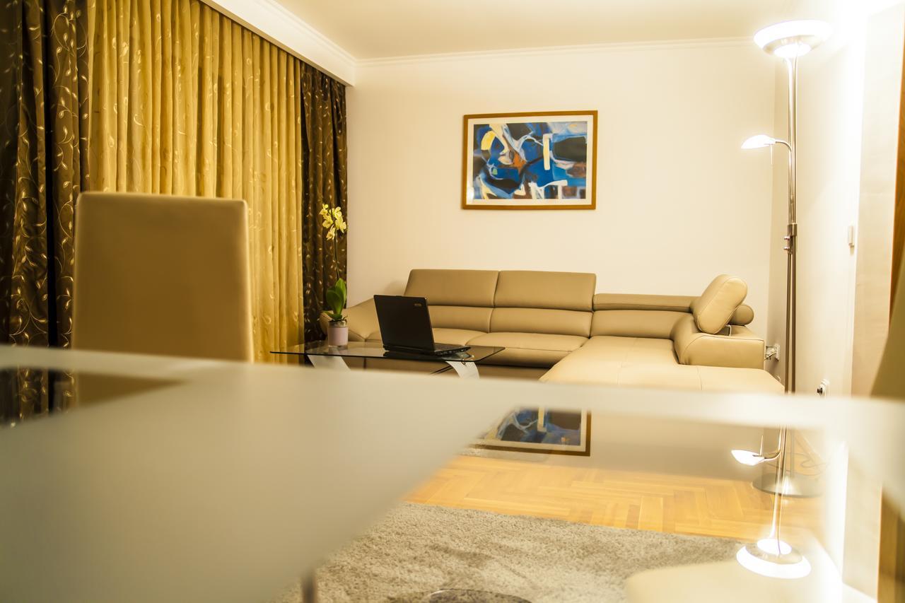 Business Class Apartment Cluj-Napoca Exteriör bild