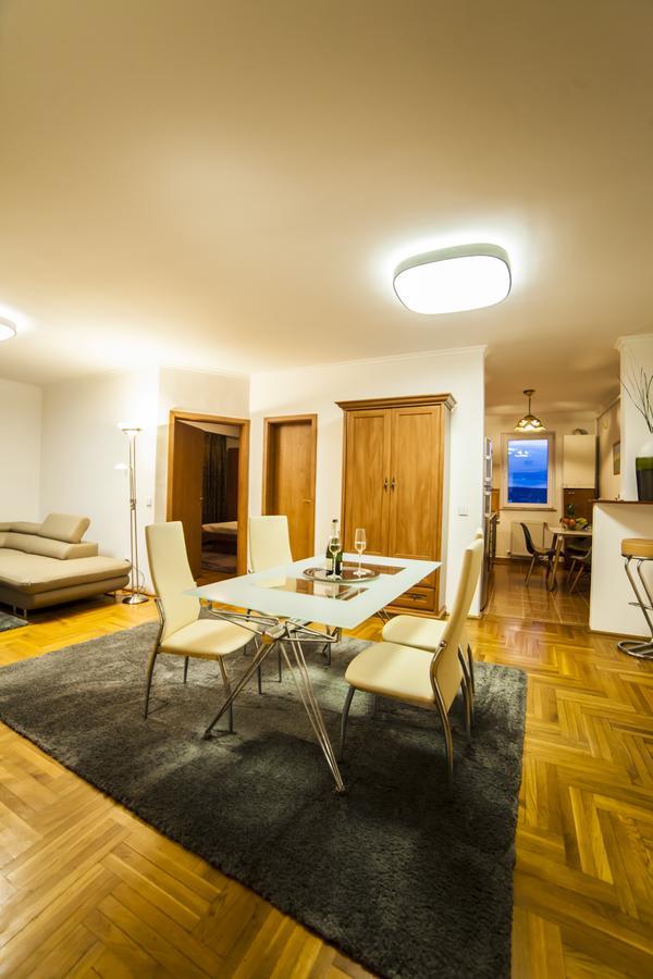 Business Class Apartment Cluj-Napoca Exteriör bild